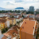 Luca Apartments