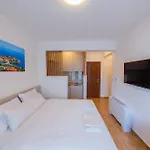Luca Apartments
