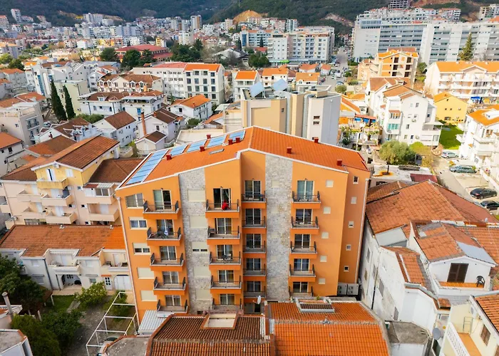 Luca Apartments